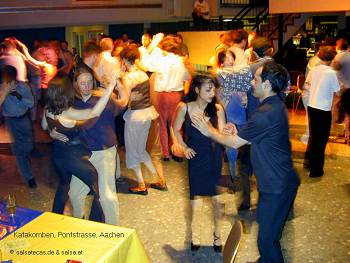 Salsa im Saal der KHG, Aachen