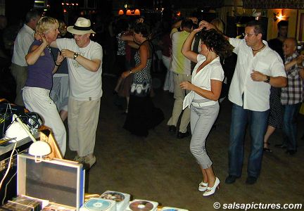 Salsa in Berlicum (near s�Hertogenbosch): De Witte Zwaan