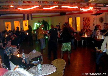 Bremen: Salsa in der Tanzakademie